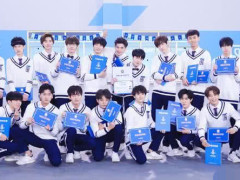 太阳成集团tyc7111cc|睡觉前看手机伤眼伤皮肤 会对视力造成危害(图1) 太阳成tyc7111cc