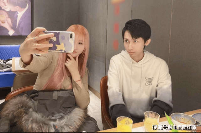 太阳成集团tyc7111cc|
一张手机壁纸用了5年 梦嫂为何一直不换？看到照片 梦泪赚大了(图4)