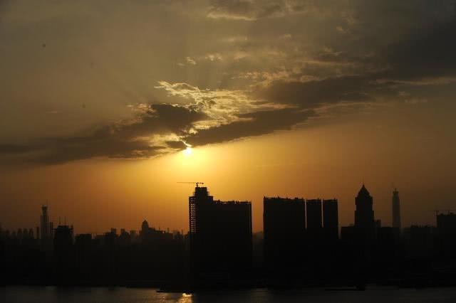 太阳成tyc7111cc|农村满60岁老人该领退休金吗?这三个理由你是否赞同?(图4) 太阳成tyc7111cc