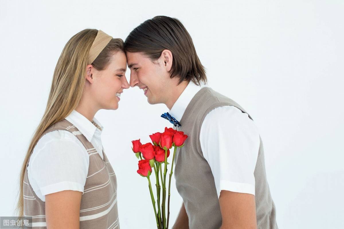 谈婚论嫁的女人 还是现实点好 否则到头来什么都剩不下_太阳成tyc7111(图2)
谈婚论嫁的女人 还是现实点好 否则到头来什么都剩不下_太阳成tyc7111(图2)