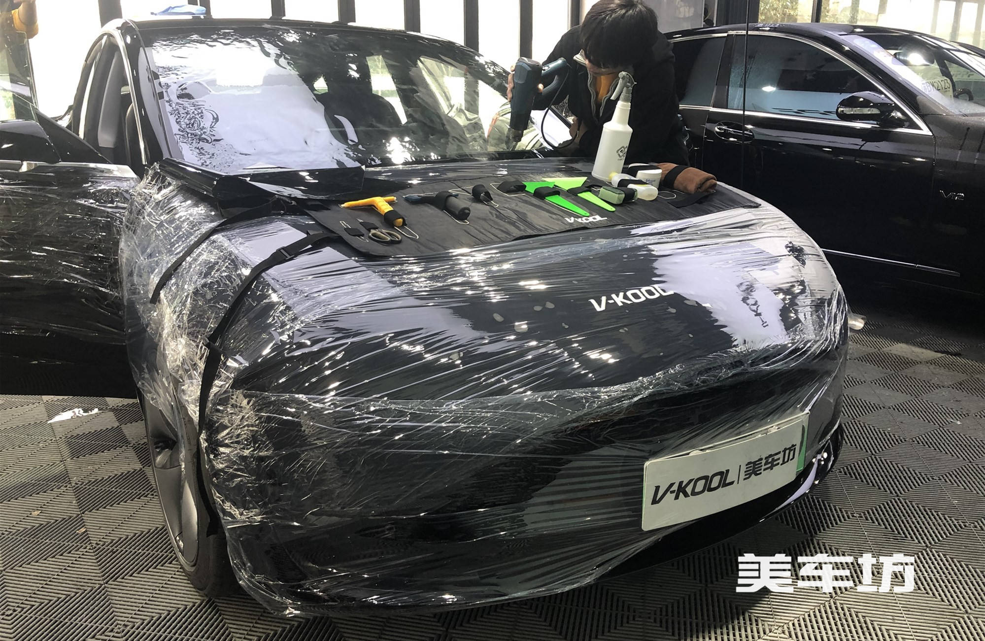 太阳成tyc7111|
在无锡汽车贴膜选择什么品牌好？美车坊老钟贴膜(图1)