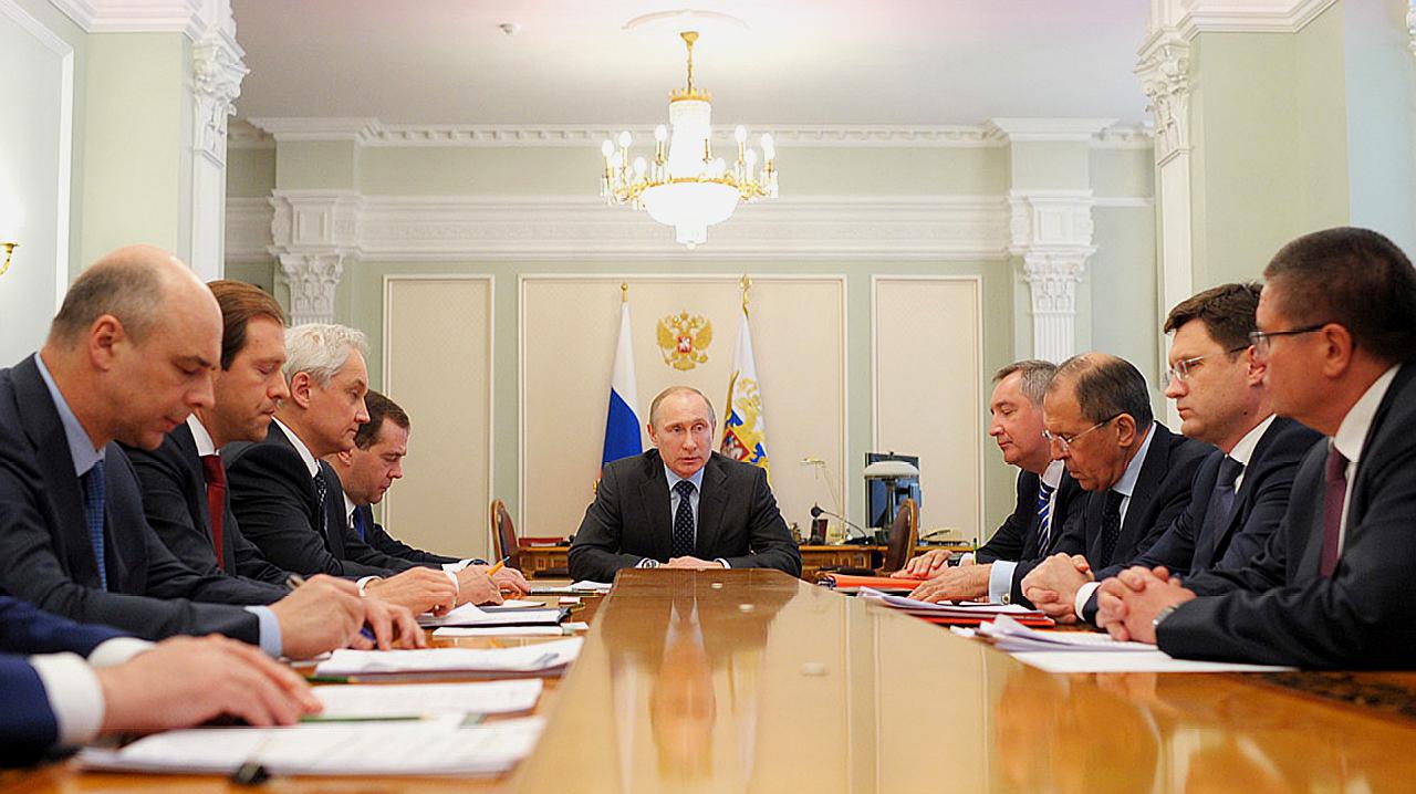 太阳成集团tyc7111cc:网传汽车限购将全面放开 引发汽车股涨停潮(图3) 太阳成tyc7111